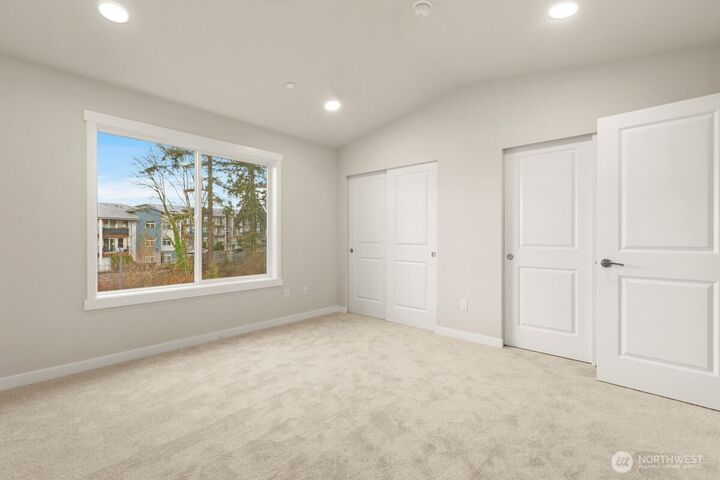 Property Photo:  16823  Alder Way G6  WA 98037 