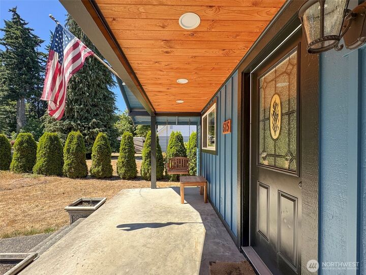 Property Photo: 615 W 12th Street WA 98362