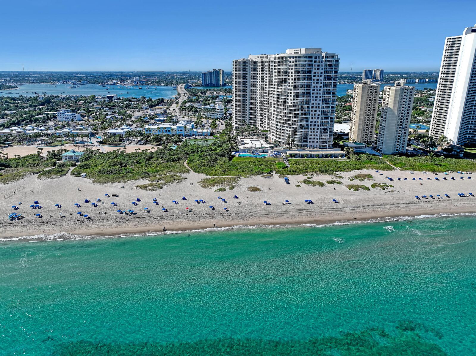 Property Photo:  2700 N Ocean Drive 401A  FL 33404 