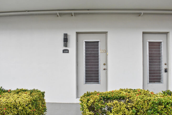Property Photo:  5171 W Oakland Park Boulevard 110  FL 33313 