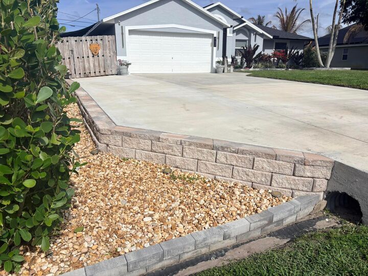 Property Photo:  462 SE Cork Road  FL 34984 