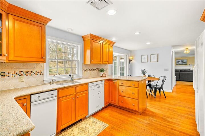 Property Photo:  90 Bow Street  RI 02818 