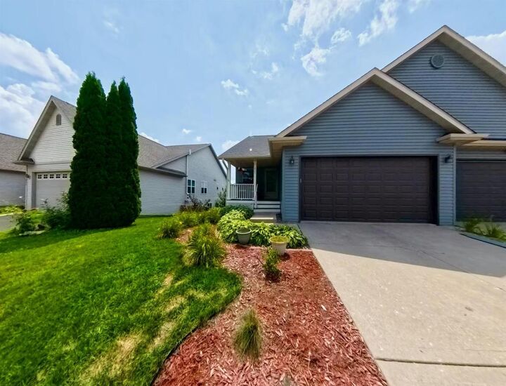 Property Photo:  637 Garfield Avenue  WI 53536 