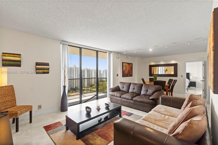 Property Photo:  18181 NE 31st Ct Ph07  FL 33160 