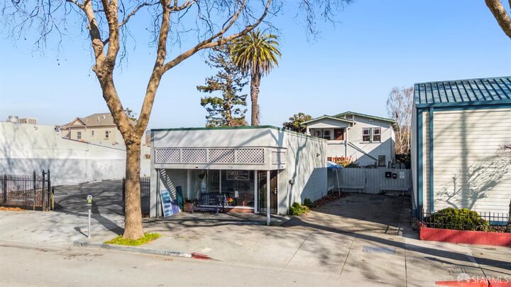 Property Photo: 2221-2223 San Pablo Avenue CA 94702