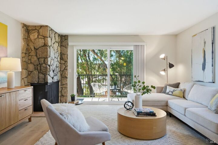 Property Photo: 10 Professional Center Parkway 1 CA 94903