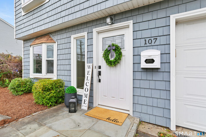 Property Photo:  107 Strawberry Hill Avenue  CT 06851 