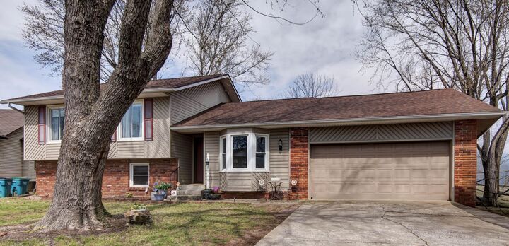 Property Photo:  1711 W Whiteside Street  MO 65807 