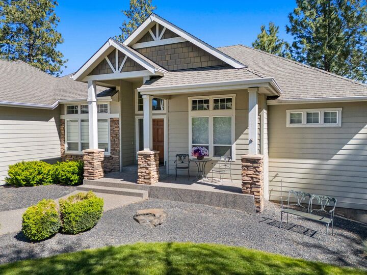 Property Photo: 13821 E Bellessa Ln WA 99206
