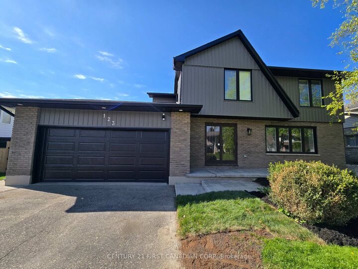 Property Photo:  123 Hillsmount Crescent  ON N6K 1V6 