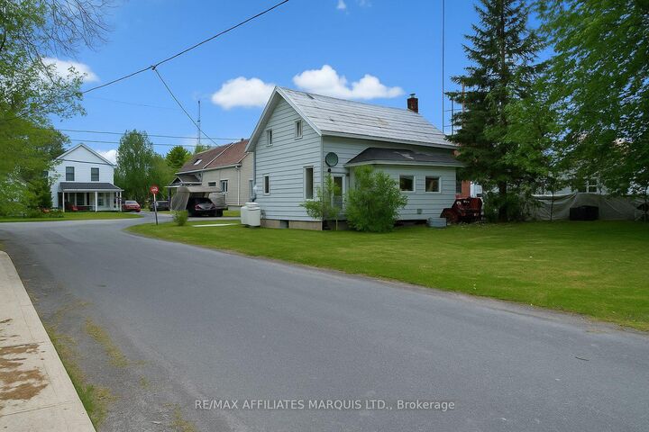 Property Photo: 37 Main Street ON K0C 1Y0