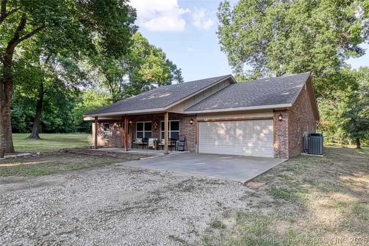 Property Photo:  13014 S 85th St E  OK 74403 