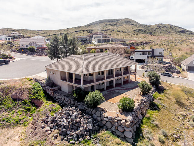 Property Photo:  2541 W Spilsbury Ct  UT 84737 