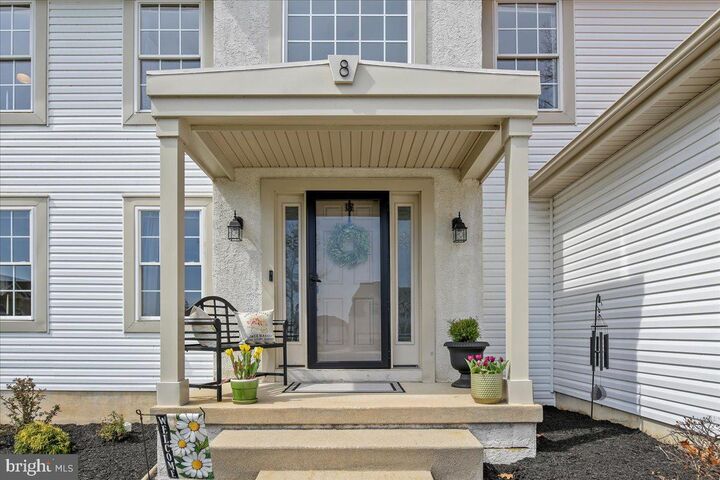 Property Photo:  8 Marble Court  NJ 08081 