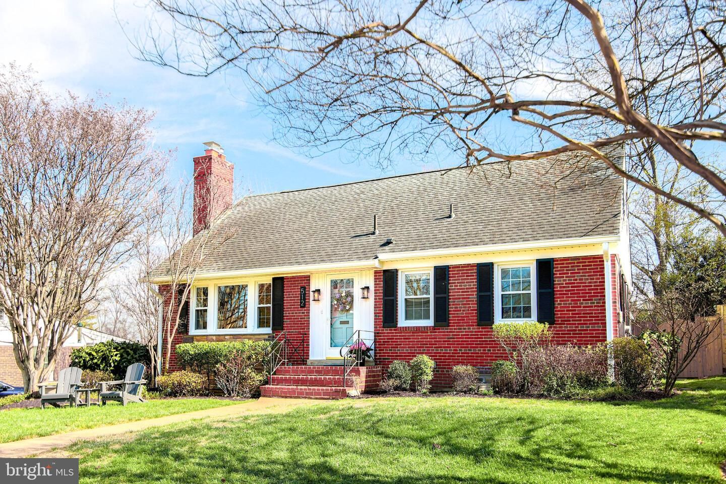 Property Photo:  512 Crestwood Drive  VA 22302 