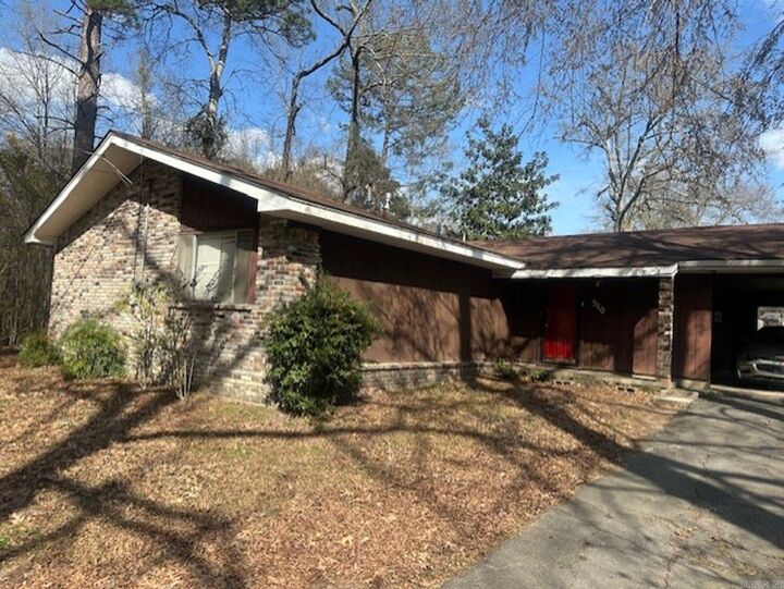 Property Photo:  510 N Oakley Street  AR 71742 