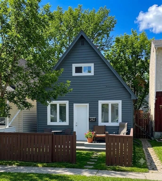 Property Photo:  282 Toronto Street  MB R3G 1S2 