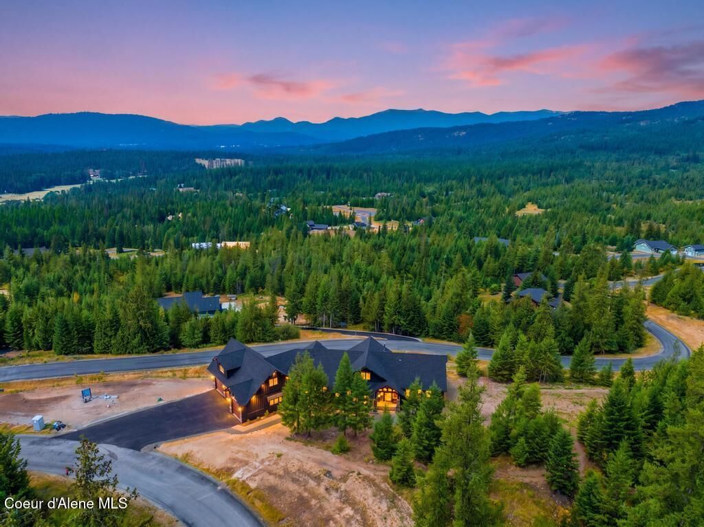 Property Photo:  883 Grouse Mountain Rd  ID 83860 