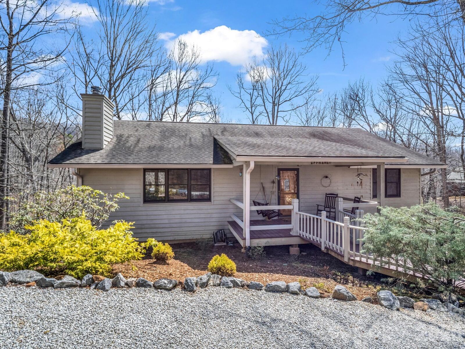 Property Photo: 780 Rixhaven Drive NC 28773