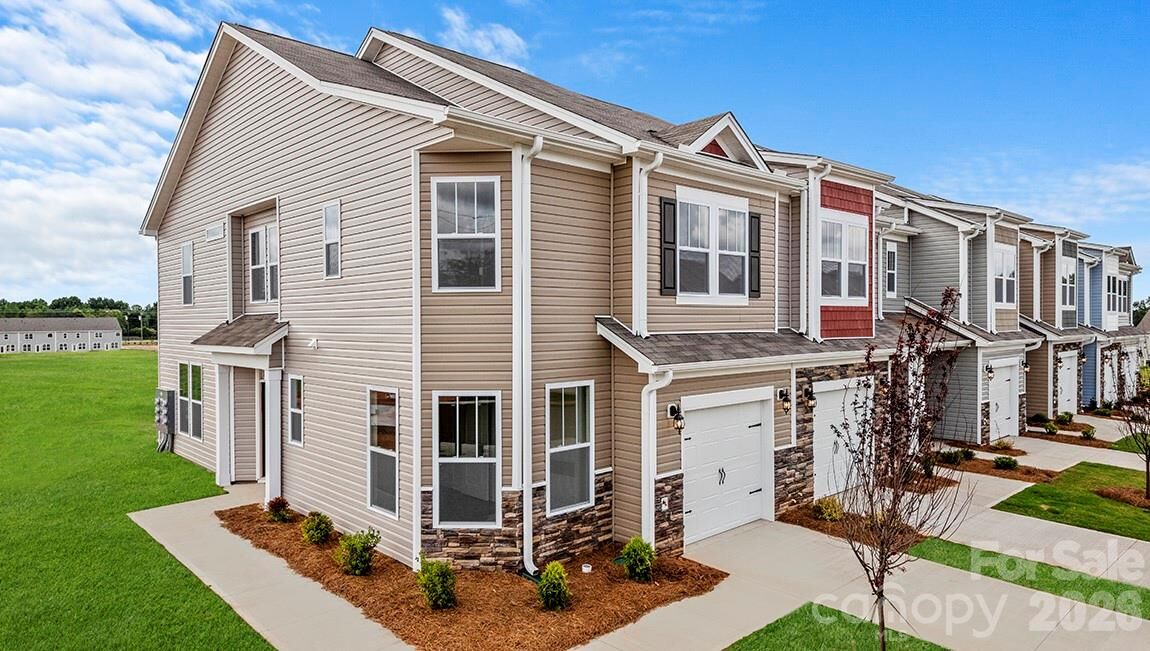 Property Photo:  330 Lagoon Road  NC 28732 