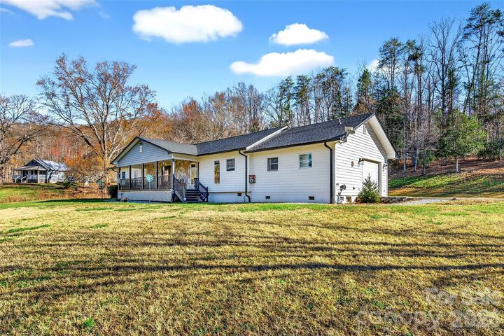 Property Photo: 20 Annie Drive NC 28752