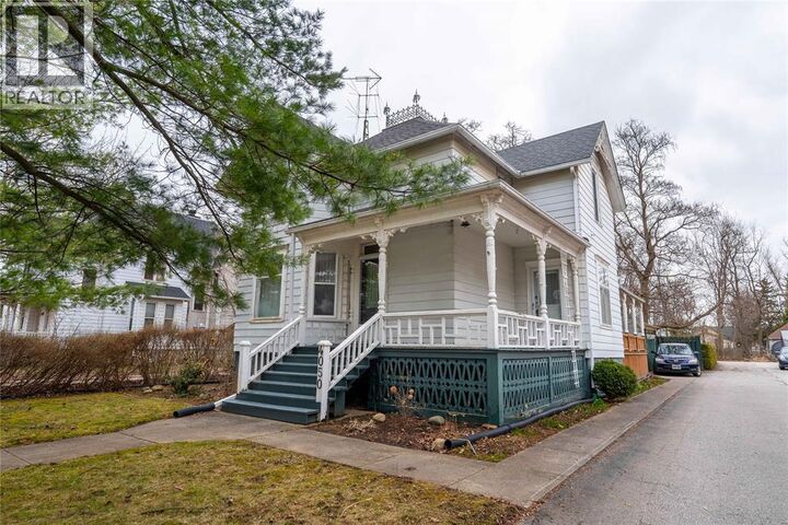 Property Photo:  4050 Petrolia Line  ON N0N 1R0 