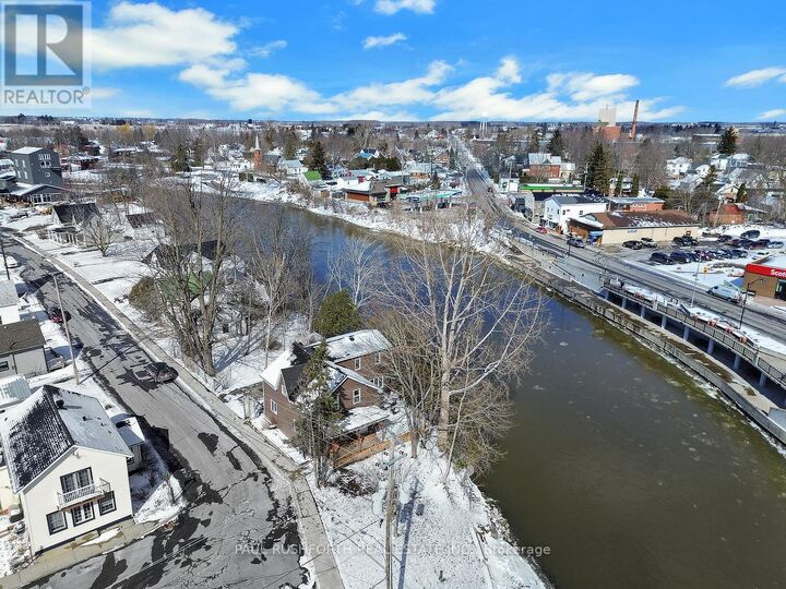 Property Photo:  9 Mill Street  ON K0C 1H0 