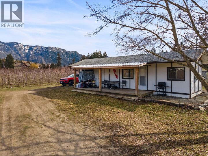 Property Photo: 2103 Erickson Road BC V0B 1G1