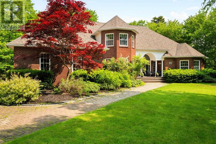 14 Club House Lane — photo 1
