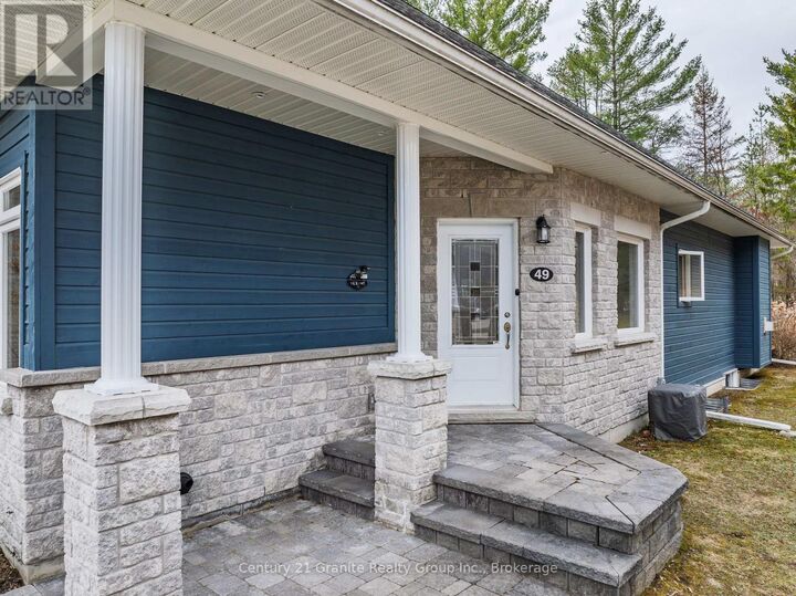 Property Photo:  49 Webb Circle  ON K0M 1S0 