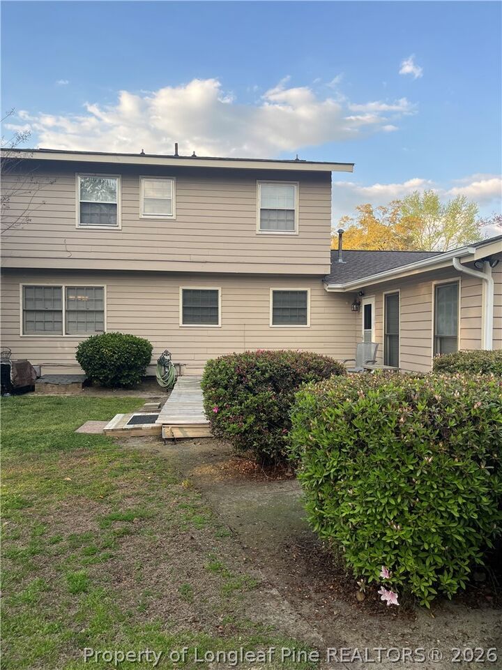 Property Photo:  452 Sandlin Drive  NC 28358 