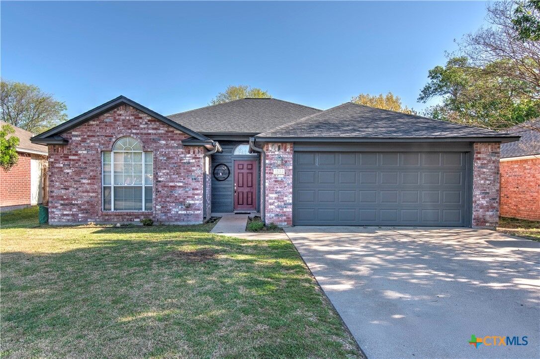 Property Photo:  1822 Waterbury Court  TX 76502 