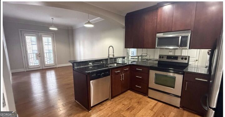 Property Photo:  2255 Peachtree Road NE 525  GA 30309 