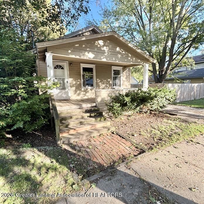 Property Photo:  411 S Hayford Avenue  MI 48912 