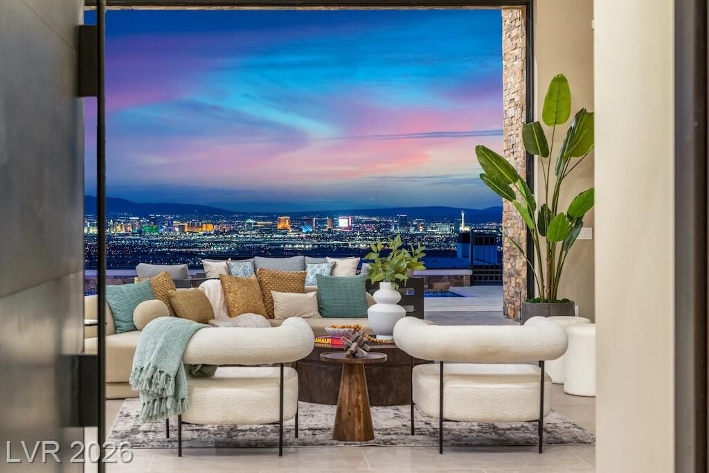 Property Photo:  9 Stonecutter Court  NV 89012 