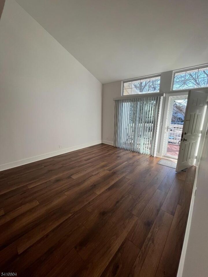 Property Photo:  22 Tansy Court  NJ 07921 