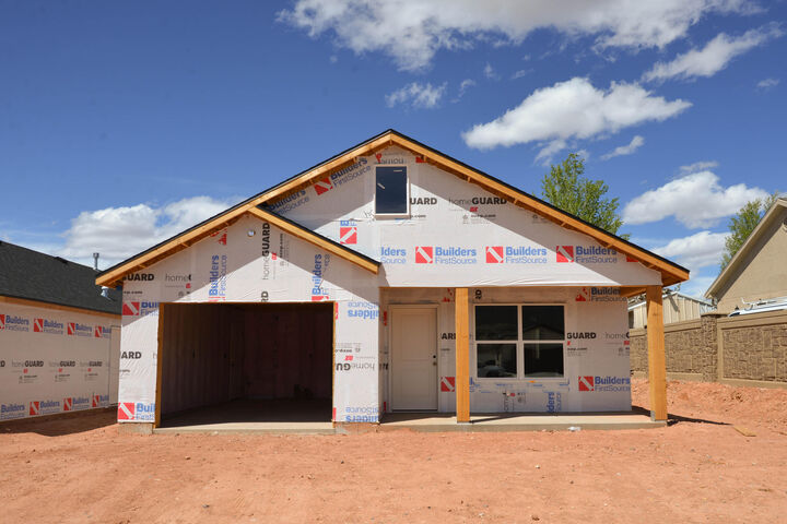 Property Photo:  756 W 60 N  UT 84761 