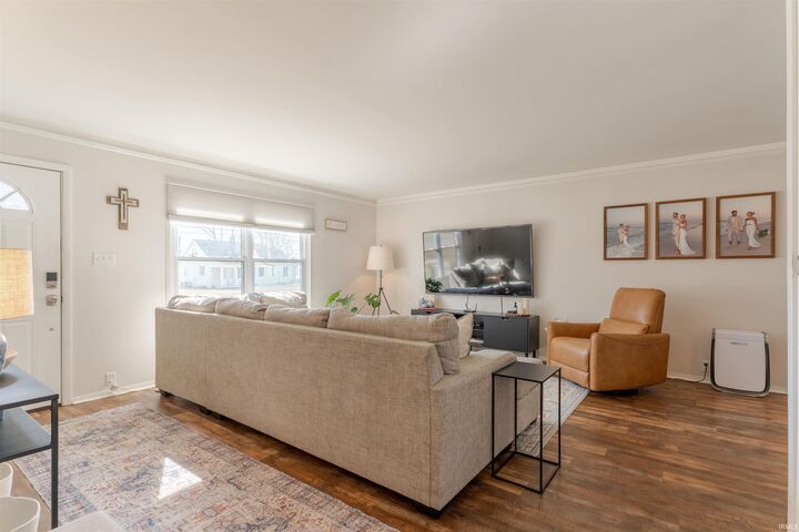 Property Photo:  307 W Buena Vista Road  IN 47710 