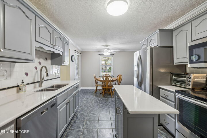 Property Photo: 124 Oakview Drive TN 37763