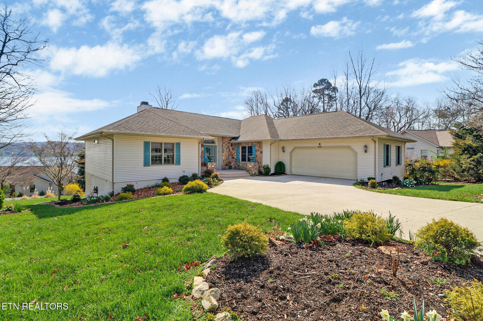 Property Photo: 123 Mariners Drive TN 38558