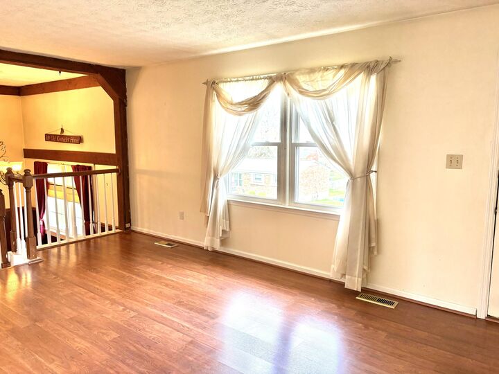 Property Photo:  101 Cedar Drive  KY 40601 