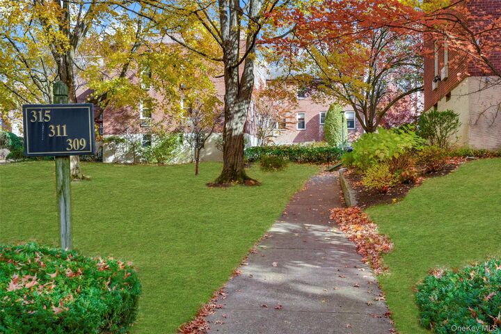 Property Photo:  315 Palmer Terrace 1E  NY 10543 