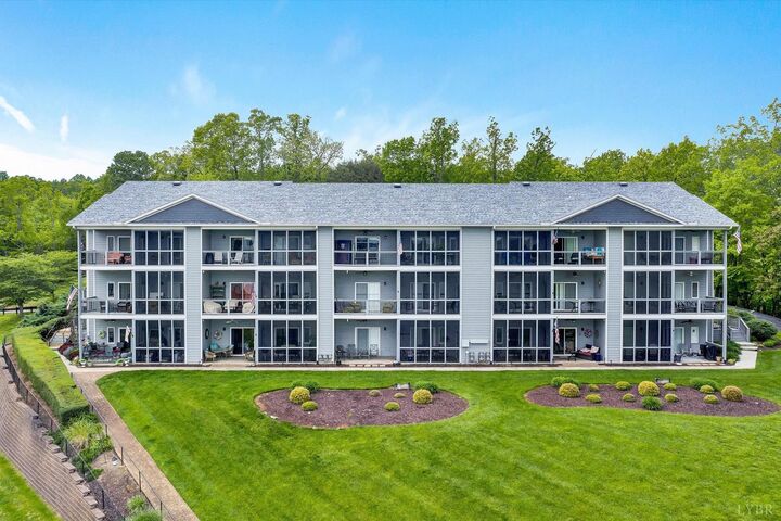 Property Photo: 200 Bay Shore Drive VA 24121