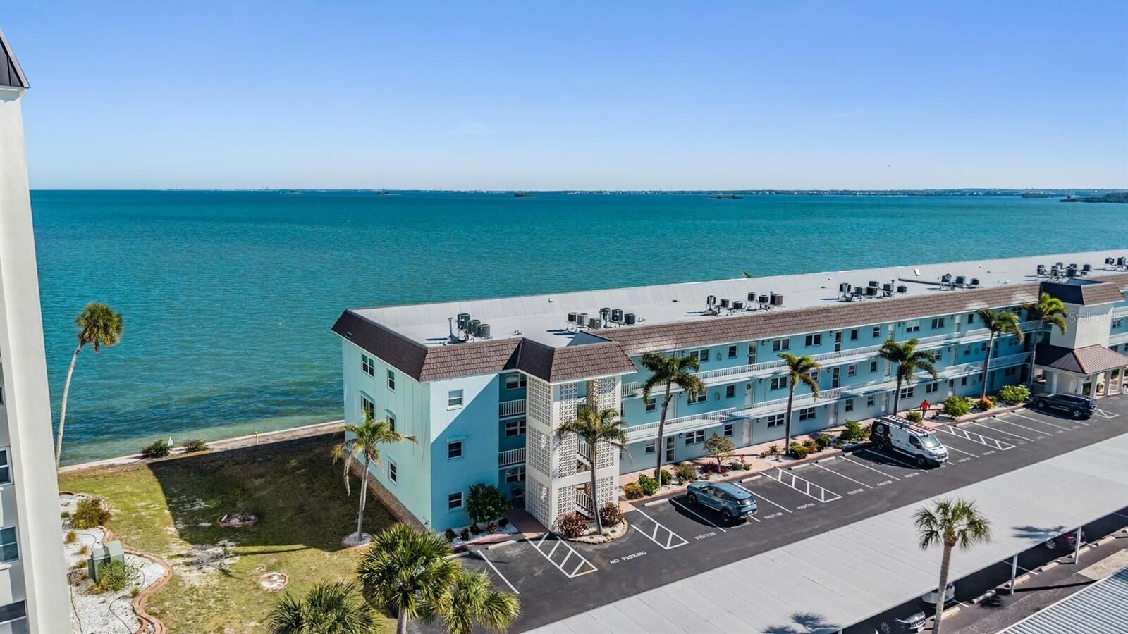Property Photo:  7 Dunoon Place 102  FL 34698 