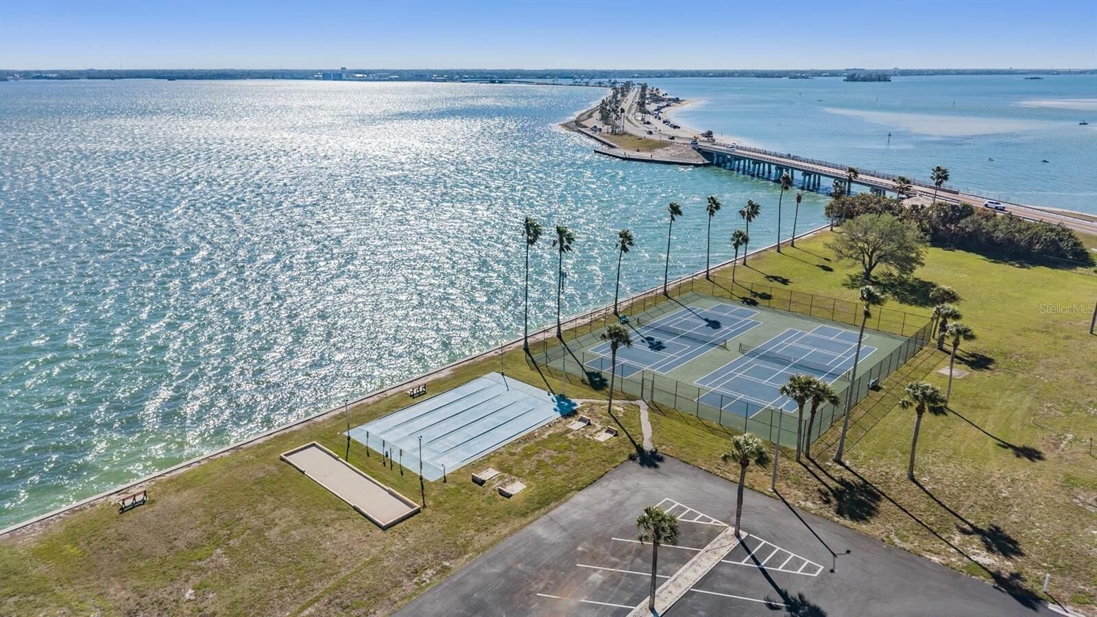 Property Photo:  7 Dunoon Place 102  FL 34698 