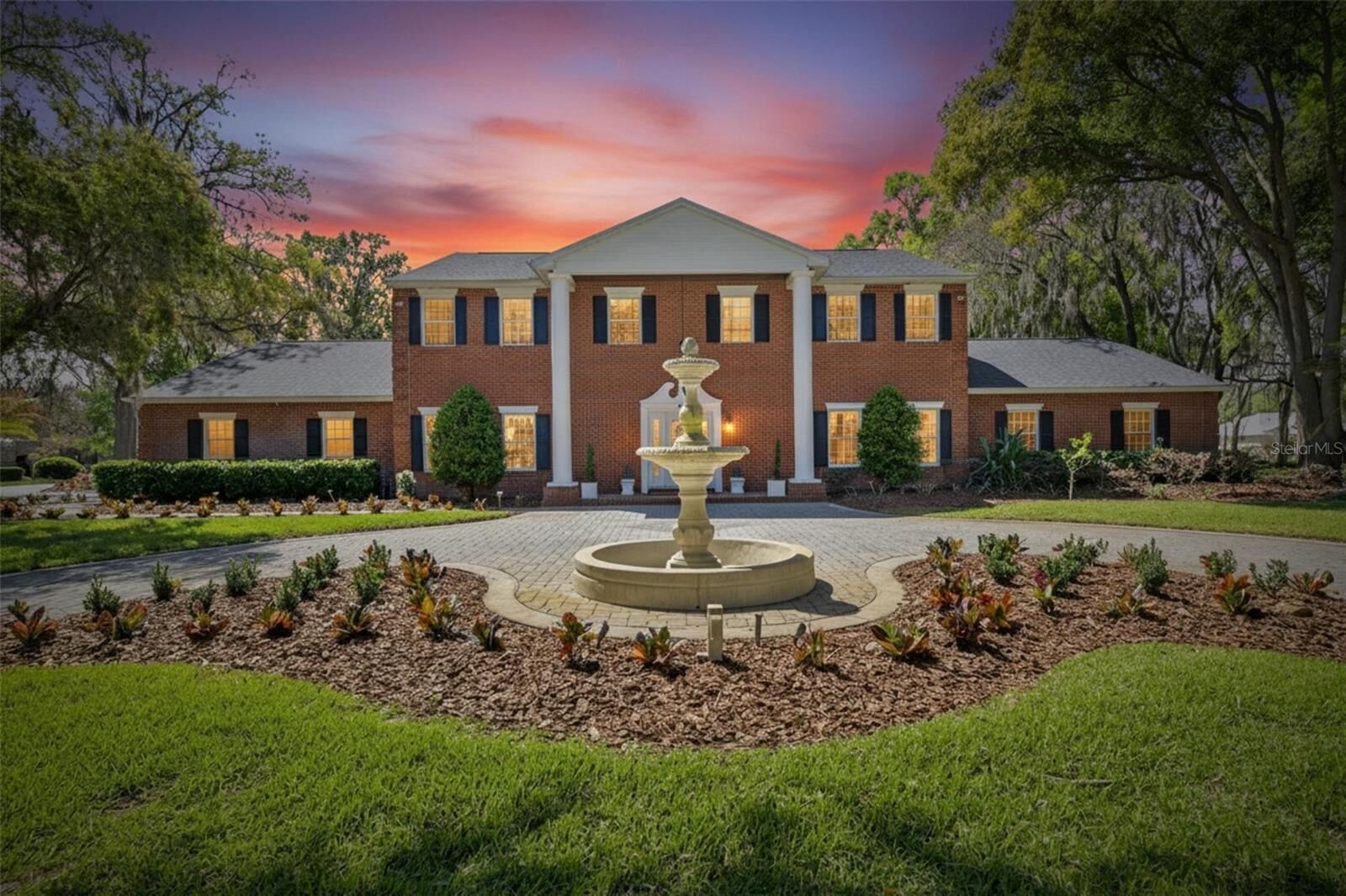 Property Photo: 3201 Polo Place FL 33566
