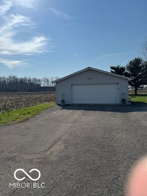 Property Photo:  3850 S 150 W  IN 47201 