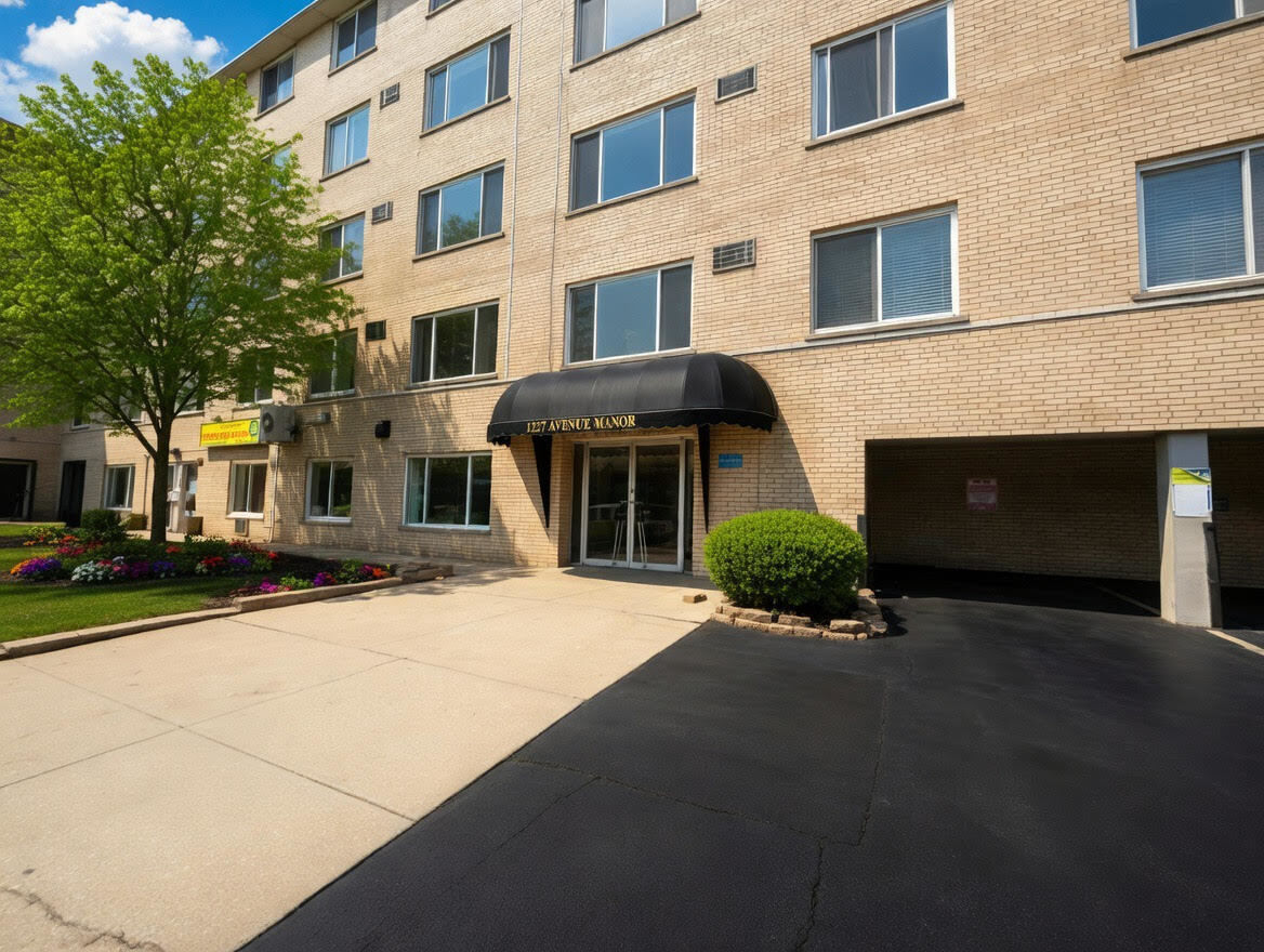 Property Photo:  1227 S Harlem Avenue 301  IL 60402 