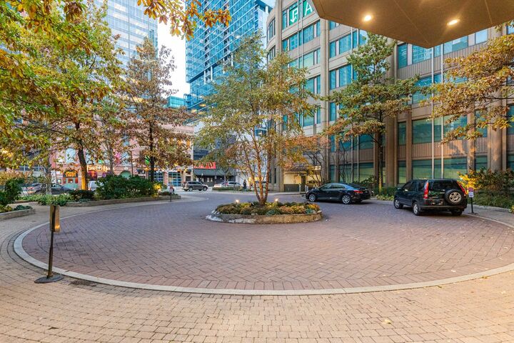 Property Photo:  400 N La Salle Street 3009  IL 60654 