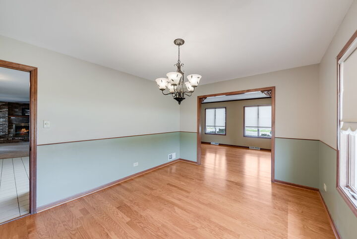 Property Photo:  30 N Melanie Court  IL 60417 